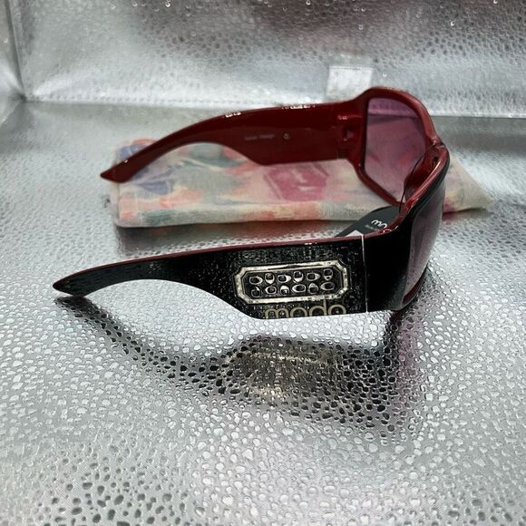 Modo Oversized Sunglasses Women’s Engraved Callout Arms Black Red Italian Design - Picture 6 of 6